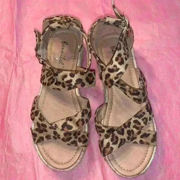 Bonnibel Leopard Sandals 7.5 - Picture 1 of 9